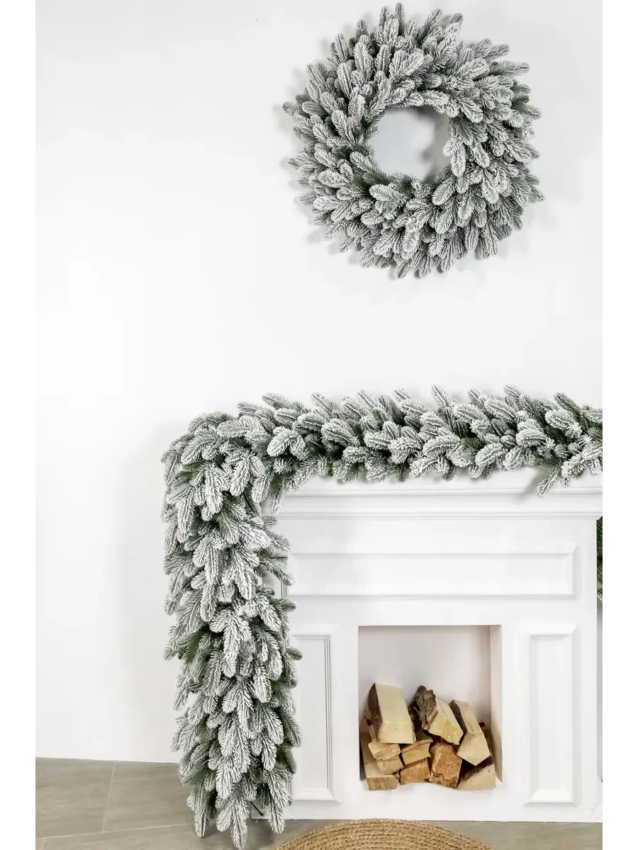 Snowy Garland