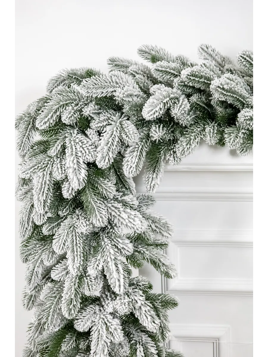 Snowy Garland